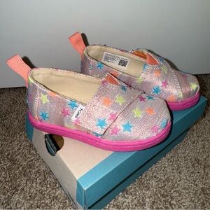 TOMS | Coral Multi Glimmer Embroidered Stars Velcro Shoes | Girls Toddler Size 5